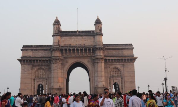 FII/DII Weekly Scorecard: 20 June 2026 — FIIs turn net sellers as DIIs support